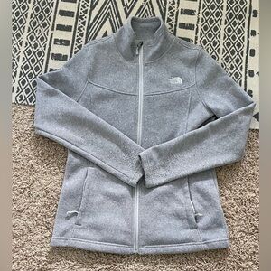 north face women’s zip up jacket